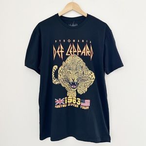 NEW Def Leppard Graphic Tee